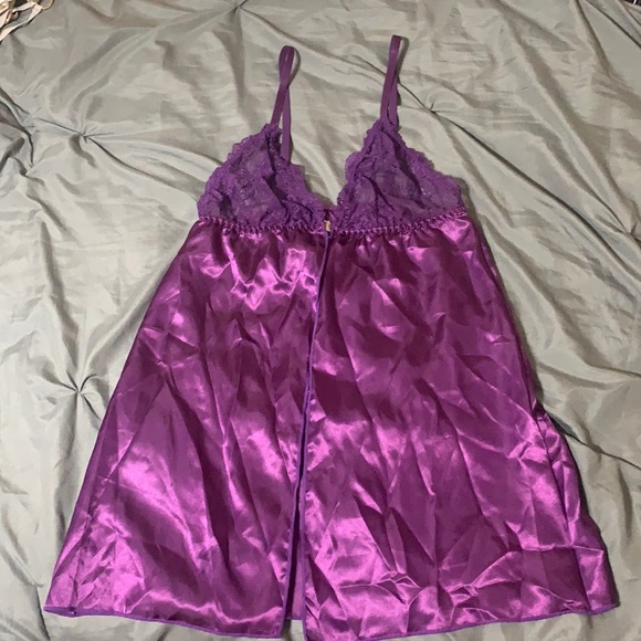 Purple victories secret slip - Picture 1 of 3